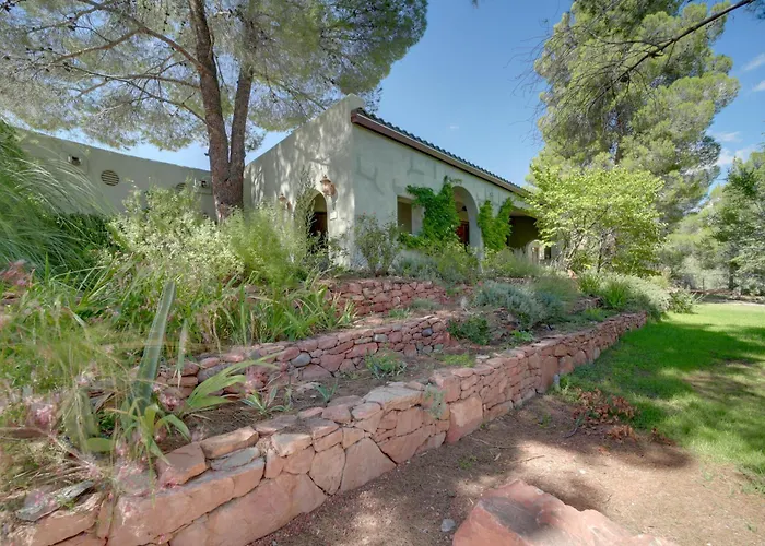 Serene Near Wineries, Oak Creek & Sedona Apartment *