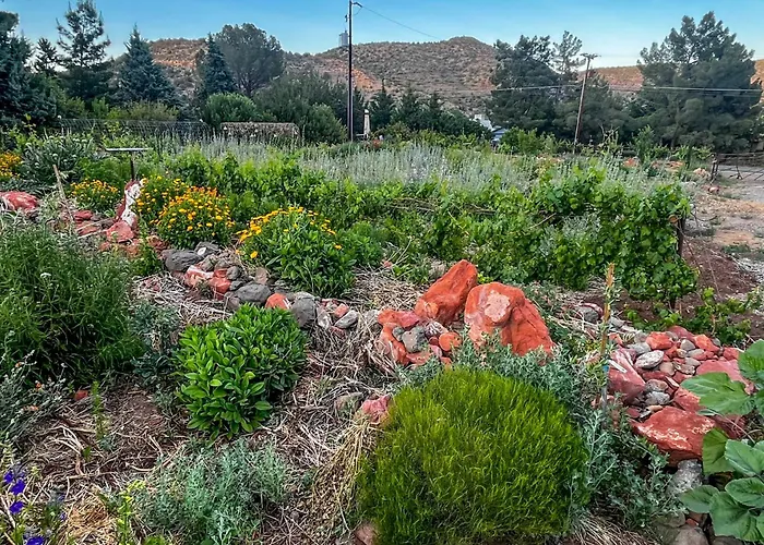 Serene Near Wineries, Oak Creek & Sedona Cornville
